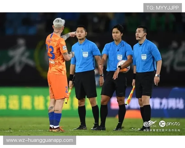 群体冲突判罚：为何多人卷入时裁判只罚一人？