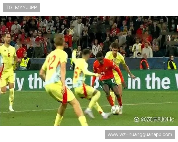 为什么轻微接触也算犯规？足球“接触犯规”的判罚逻辑揭秘