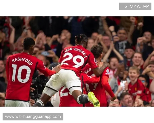 曼联重金引援效果不佳，球队表现持续波动，重建方向是否出现偏差？